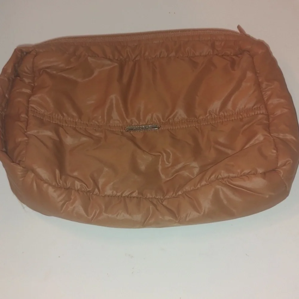 Anorak Burnt Orange Puffy Travel Toiletry Bag Pouch zipper lightweight‎